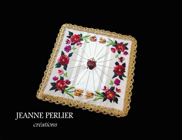 Pale COURONNE FLEURIE.jpg